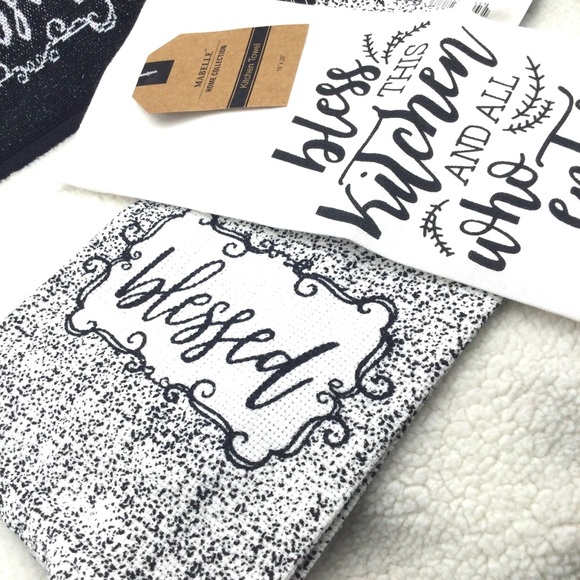 Blessed Home concepts pot holder & kitchen towel set. New - Picture 5 of 6